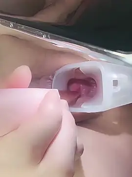 Snapshot of running_55 chatting on February 15, 7:51 am running 55 online show from February 15, 7:51 am