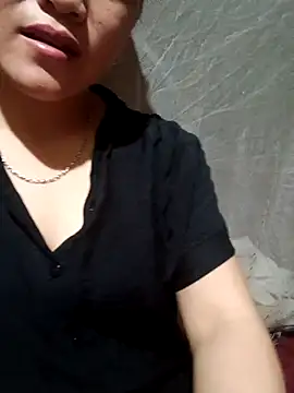 Snapshot of Nelina- chatting on January 15, 1:32 am Nelina- online show from January 15, 1:32 am