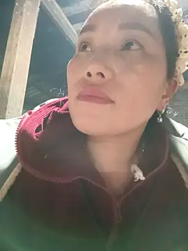 Snapshot of yu--yo chatting on February 2, 3:11 pm yu--yo online show from February 2, 3:11 pm