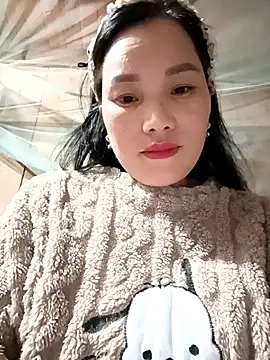 Snapshot of yu--yo chatting on February 8, 2:20 pm yu--yo online show from February 8, 2:20 pm