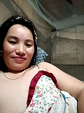 Snapshot of yu--yo chatting on February 16, 9:55 pm yu--yo online show from February 16, 9:55 pm