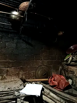 Snapshot of yu--yo chatting on March 10, 11:21 pm yu--yo online show from March 10, 11:21 pm