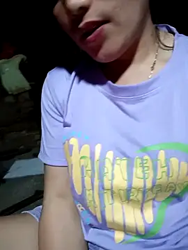 Snapshot of yu--yo chatting on March 11, 11:27 am yu--yo online show from March 11, 11:27 am