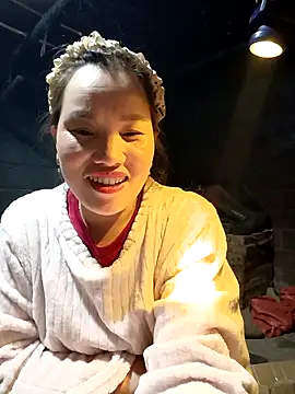 Snapshot of yu--yo chatting on March 14, 2:17 am yu--yo online show from March 14, 2:17 am