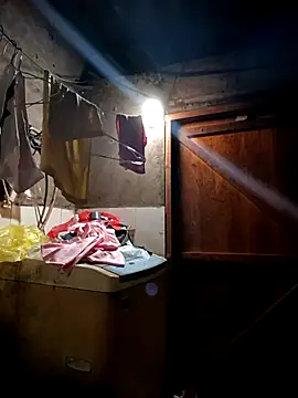 Snapshot of yu--yo chatting on April 14, 2:23 pm yu--yo online show from April 14, 2:23 pm