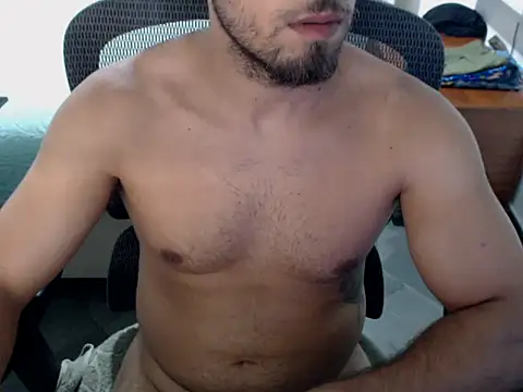 lucassouza18cm online show from January 8, 10:39 am