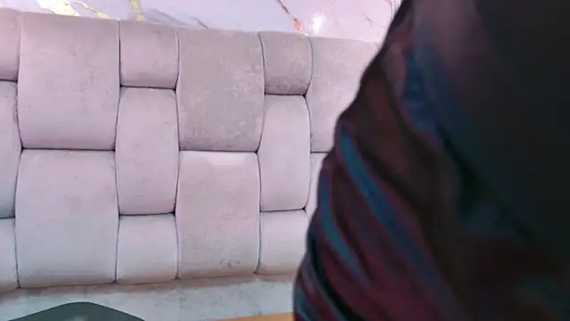 Snapshot of MichaelRossexxx chatting on February 4, 9:37 am MichaelRossexxx online show from February 4, 9:37 am