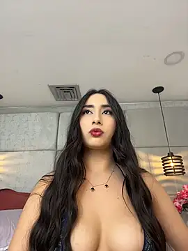 IvonneOwen online show from May 18, 3:24 am