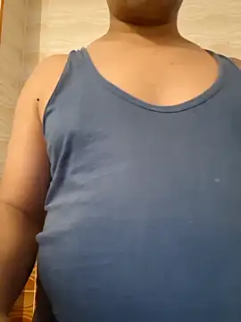 Snapshot of kingEgyptianRr chatting on April 4, 11:24 pm kingEgyptianRr online show from April 4, 11:24 pm