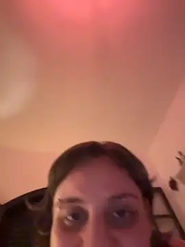 Snapshot of witchdub chatting on February 11, 2:49 am witchdub online show from February 11, 2:49 am