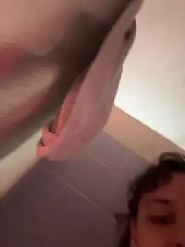 Snapshot of witchdub chatting on March 1, 3:58 pm witchdub online show from March 1, 3:58 pm