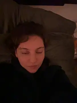 Snapshot of witchdub chatting on May 27, 2:52 am witchdub online show from May 27, 2:52 am