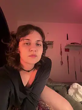 Snapshot of witchdub chatting on June 22, 3:19 am witchdub online show from June 22, 3:19 am