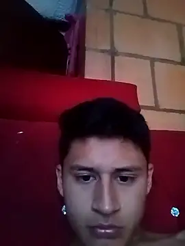 Snapshot of marliton04 chatting on January 8, 8:44 pm marliton04 online show from January 8, 8:44 pm