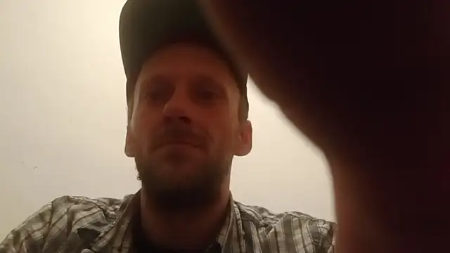 Snapshot of YeahDaynight2 chatting on January 10, 3:52 am YeahDaynight2 online show from January 10, 3:52 am