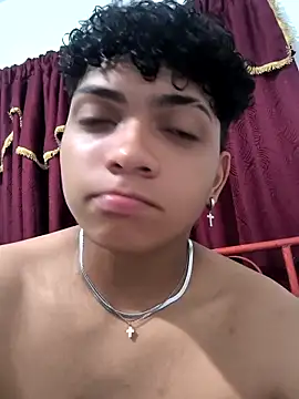 Snapshot of VersedChip chatting on February 12, 8:20 am VersedChip online show from February 12, 8:20 am