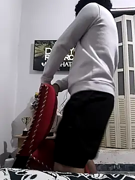 VersedChip online show from April 4, 7:39 am