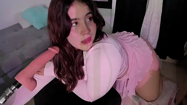 ivy velvet online show from April 15, 1:34 am