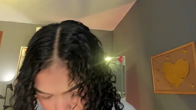 ailann  online show from March 3, 7:42 pm