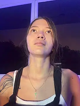 Snapshot of EmmaJhoons chatting on February 1, 11:42 am EmmaJhoons online show from February 1, 11:42 am