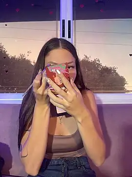 Snapshot of EmmaJhoons chatting on March 1, 11:56 am EmmaJhoons online show from March 1, 11:56 am