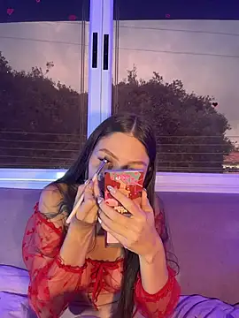 Snapshot of EmmaJhoons chatting on March 4, 11:49 am EmmaJhoons online show from March 4, 11:49 am