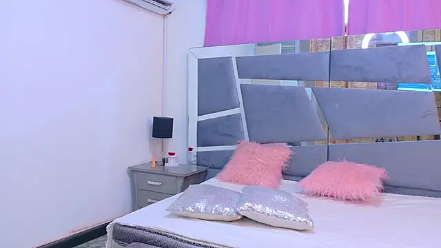 Scook Gray  online show from January 14, 8:47 pm