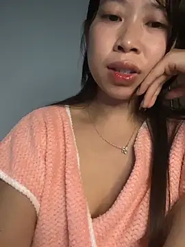 Snapshot of Mayly_lucky2 chatting on June 18, 9:14 am Mayly lucky2 online show from June 18, 9:14 am
