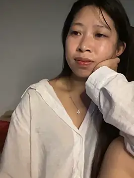 Snapshot of Mayly_lucky2 chatting on June 19, 1:43 am Mayly lucky2 online show from June 19, 1:43 am