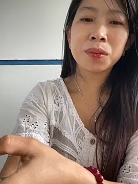 Snapshot of Mayly_lucky2 chatting on July 1, 2:35 am Mayly lucky2 online show from July 1, 2:35 am