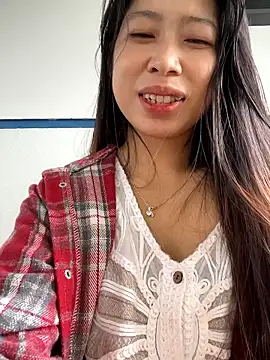 Snapshot of Mayly_lucky2 chatting on July 2, 2:44 am Mayly lucky2 online show from July 2, 2:44 am