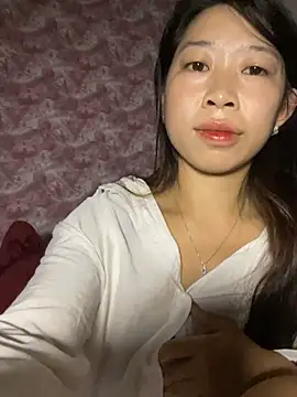 Snapshot of Mayly_lucky2 chatting on July 3, 10:38 pm Mayly lucky2 online show from July 3, 10:38 pm