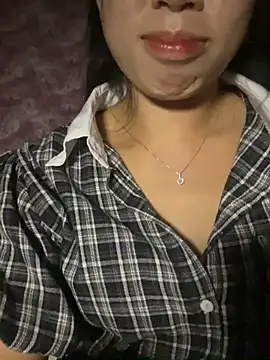 Snapshot of Mayly_lucky2 chatting on July 18, 2:54 pm Mayly lucky2 online show from July 18, 2:54 pm