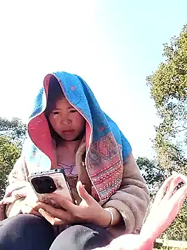 Snapshot of feli-00 chatting on January 12, 2:39 am feli-00 online show from January 12, 2:39 am