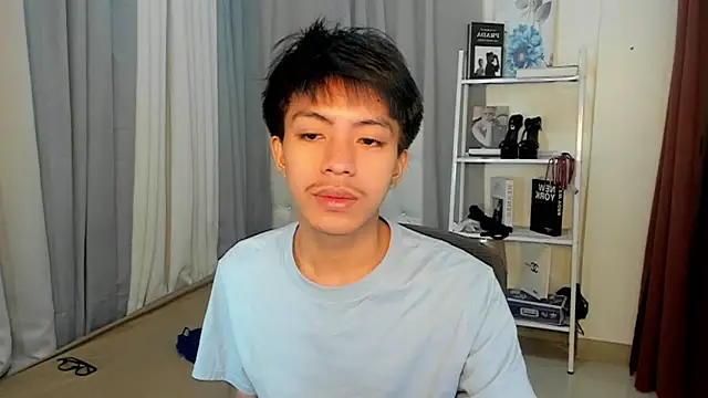 davincihugecock online show from February 6, 4:10 pm