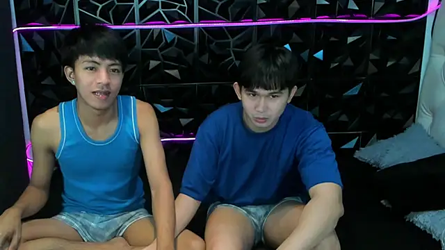 davincihugecock online show from March 16, 5:39 pm