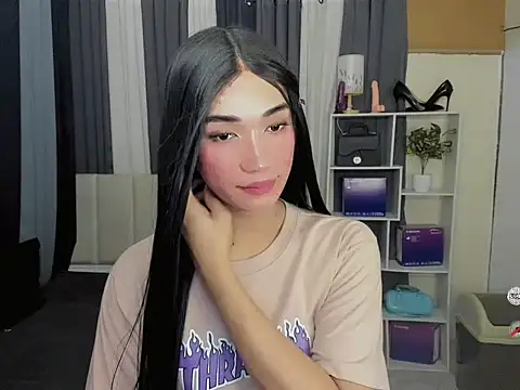 Snapshot of FyangFoxx chatting on May 15, 9:55 pm FyangFoxx online show from May 15, 9:55 pm