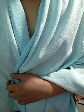 Snapshot of JerryJen11 chatting on May 6, 1:25 am JerryJen11 online show from May 6, 1:25 am