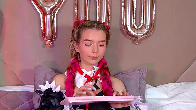 VanessaVienne online show from February 14, 4:26 pm