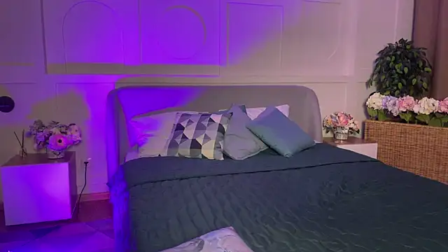  SilkyShadow  online show from February 13, 1:12 am