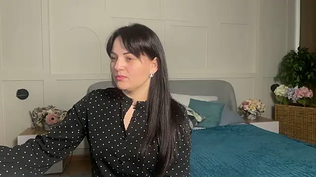  SilkyShadow  online show from April 5, 1:03 am