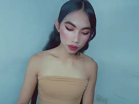 Snapshot of Massivecockfiona chatting on February 7, 5:22 am Massivecockfiona online show from February 7, 5:22 am