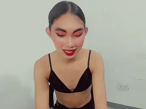 Snapshot of Massivecockfiona chatting on February 27, 6:30 pm Massivecockfiona online show from February 27, 6:30 pm