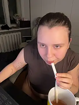 Snapshot of AnnaSeint chatting on May 27, 6:49 pm AnnaSeint online show from May 27, 6:49 pm