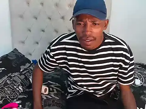 Snapshot of Leo_203 chatting on January 8, 12:40 pm Leo 203 online show from January 8, 12:40 pm