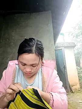 Snapshot of Chaomay_k9 chatting on February 2, 1:15 am Chaomay k9 online show from February 2, 1:15 am