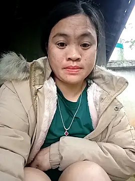 Snapshot of Chaomay_k9 chatting on February 25, 12:31 am Chaomay k9 online show from February 25, 12:31 am