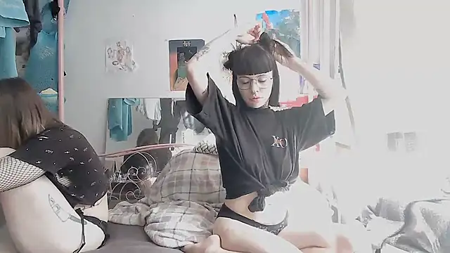kicianiunia online show from May 6, 2:22 pm