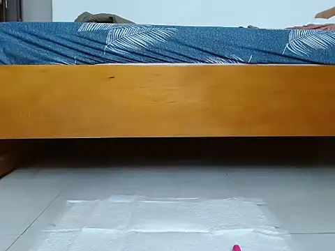 Snapshot of Boiboi2x chatting on February 5, 4:06 am Boiboi2x online show from February 5, 4:06 am