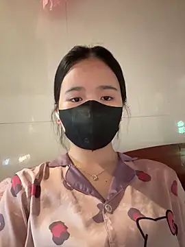 Gwen879 online show from April 6, 4:46 am